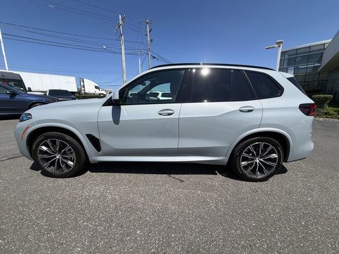 Used 2024 BMW X5 xDrive40i w/ M Sport Package AWD/4WD image 11