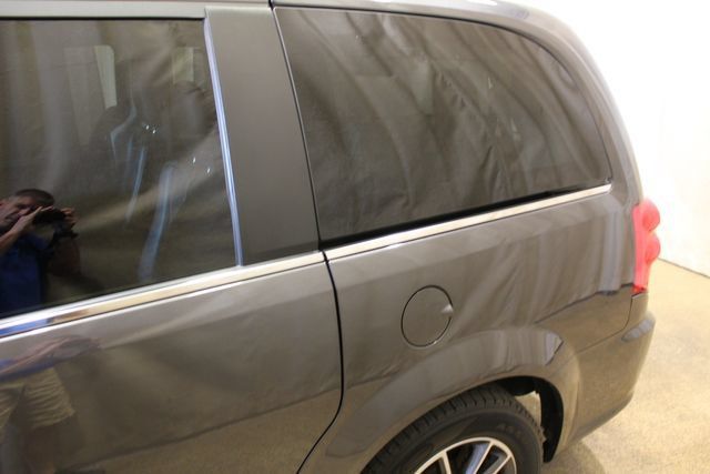 Used 2017 Dodge Grand Caravan SXT FWD image 6