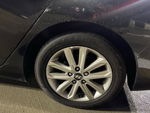 Used 2016 Hyundai Elantra SE w/ Option Group 02 image 20