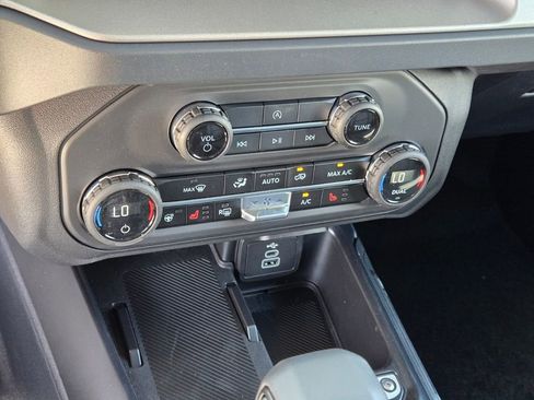 New 2026 Ford Bronco Outer Banks AWD/4WD image 18
