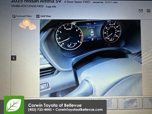 Used 2025 Nissan Altima 2.5 SV FWD image 2