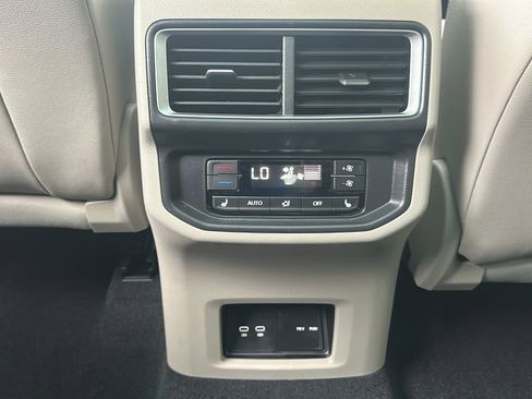 New 2026 Volkswagen Atlas SEL Premium R-Line AWD/4WD image 24