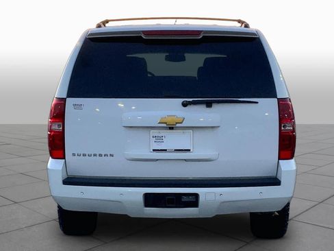 Used 2013 Chevrolet Suburban LT w/ Luxury Package AWD/4WD image 4