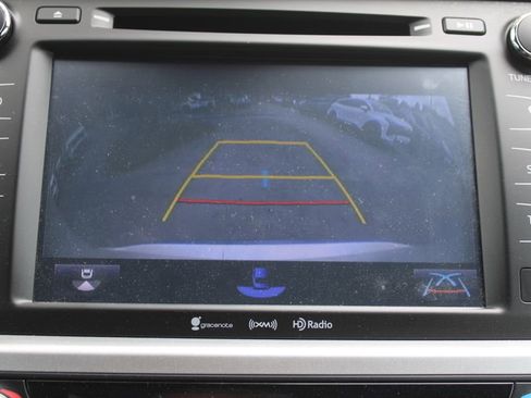 Used 2019 Toyota Highlander Limited Platinum FWD image 52