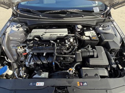 Used 2023 Hyundai Elantra Limited w/ Cargo Package image 32