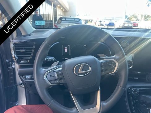 Used 2022 Lexus NX 250 FWD w/ Towing Package (2000 Lbs) image 16