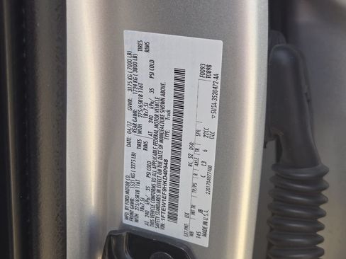 Used 2017 Ford F150 XLT w/ Equipment Group 302A Luxury AWD/4WD image 38