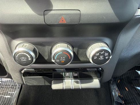 Used 2023 RAM 1500 Big Horn AWD/4WD image 24