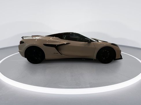 Used 2025 Chevrolet Corvette ZR1 w/ Stealth Interior Trim Package image 9