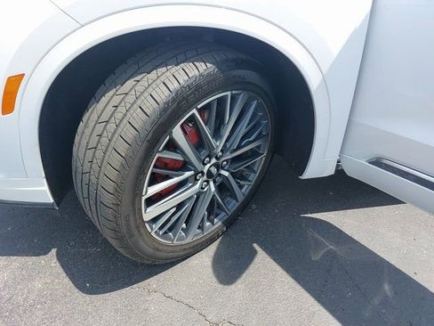 Used 2025 Cadillac XT6 Sport w/ LPO, Floor Liner Package image 39