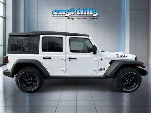 Certified 2022 Jeep Wrangler Unlimited Sport image 2