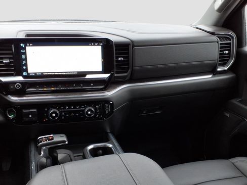 Used 2024 Chevrolet Silverado 1500 LTZ w/ Technology Package image 13