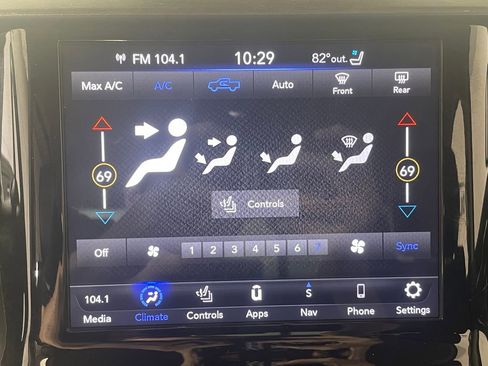 Used 2021 RAM 1500 Laramie image 21