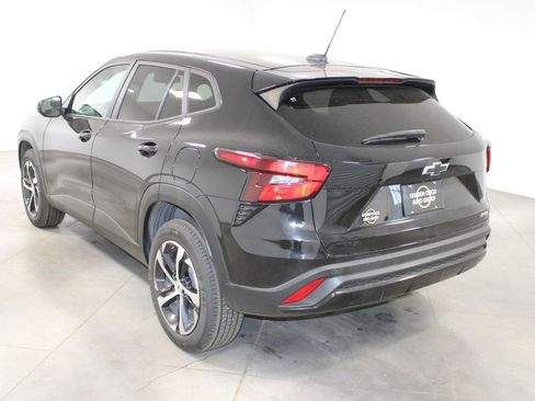 Used 2024 Chevrolet Trax RS w/ Driver Confidence Package image 7