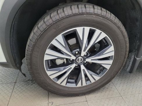 Used 2021 Nissan Rogue SV FWD image 31