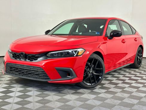 Used 2025 Honda Civic Sport image 3