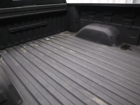 Used 2022 GMC Sierra 1500 Denali w/ Technology Package AWD/4WD image 19