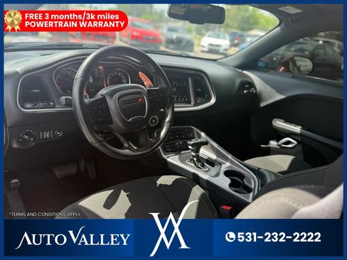 Used 2022 Dodge Challenger GT RWD image 13