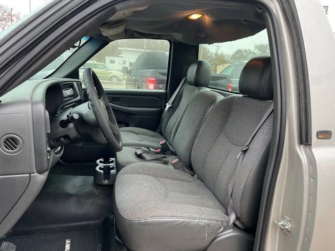 Used 2005 Chevrolet Silverado 1500 W/T image 8