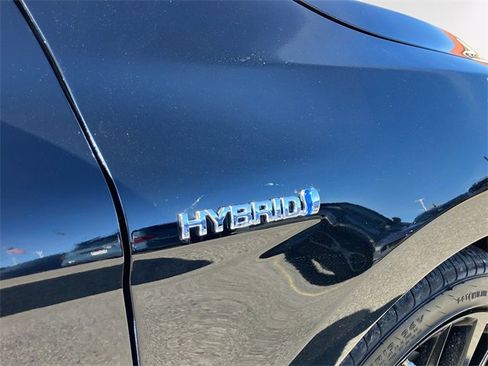 Used 2021 Toyota Camry XSE w/ Cold Weather Package image 11