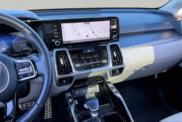 Used 2022 Kia Sorento SX FWD image 9