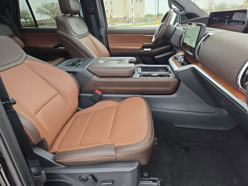 Used 2025 Ford Expedition King Ranch AWD/4WD image 33