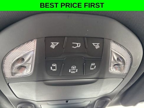 New 2027 Chrysler Pacifica Limited AWD/4WD image 35