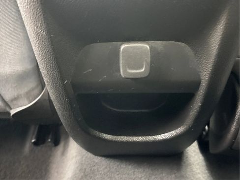 Used 2022 Chevrolet Colorado W/T RWD image 28