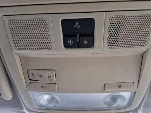 Used 2011 Volkswagen Tiguan S image 28