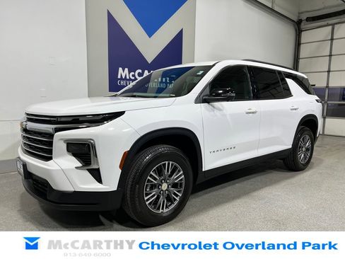 Used 2024 Chevrolet Traverse LT w/ LPO, Floor Liner Package image 9