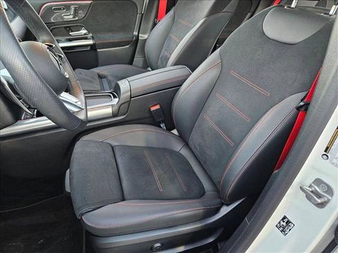 Used 2025 Mercedes-Benz GLA 35 AMG 4MATIC image 16