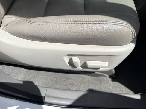 Used 2020 Toyota Sienna XLE w/ XLE Navigation Package FWD image 44