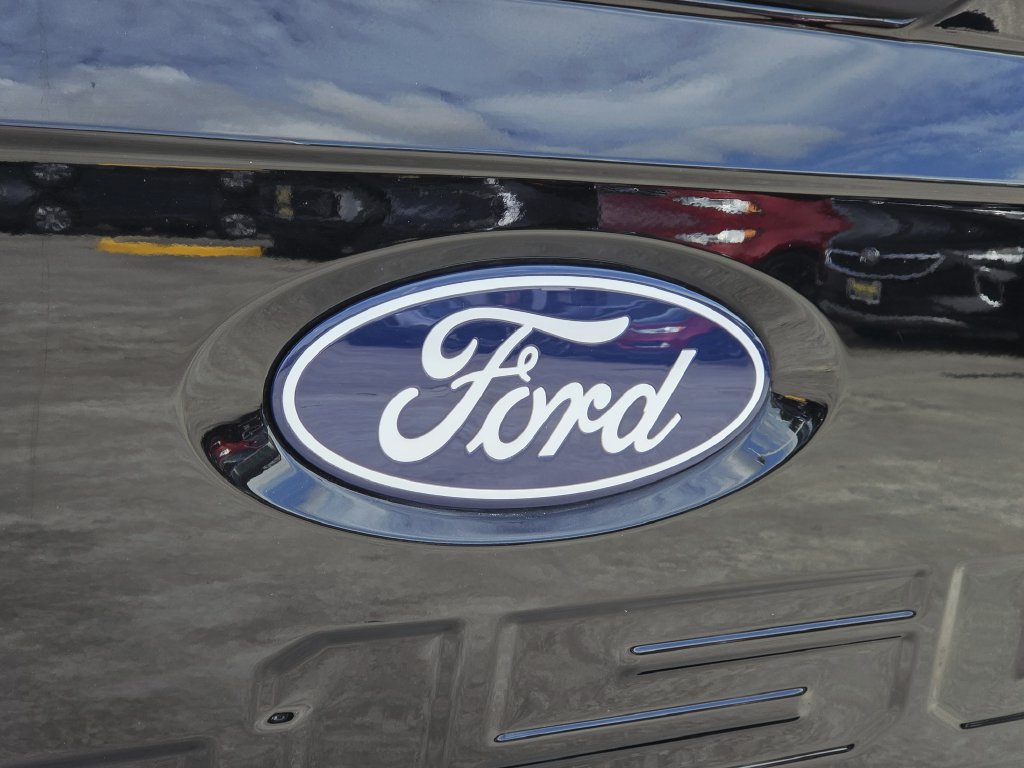 Used 2025 Ford F150 XLT w/ Equipment Group 301A Standard AWD/4WD image 9