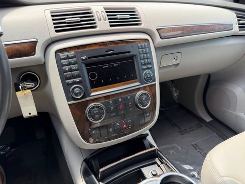 Used 2012 Mercedes-Benz R 350 4MATIC image 26