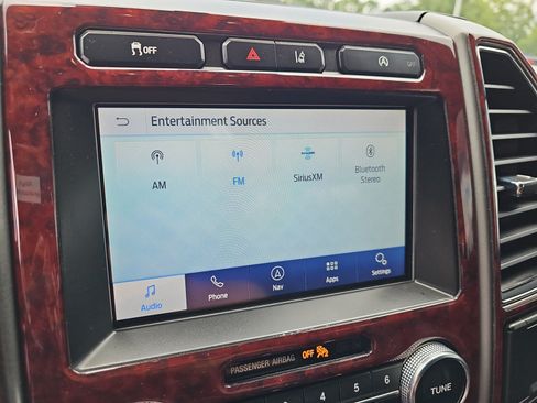 Used 2021 Ford Expedition XLT RWD image 26