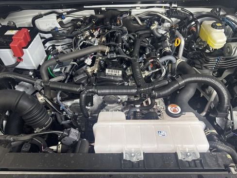 Used 2025 Toyota 4Runner TRD Off-Road image 9