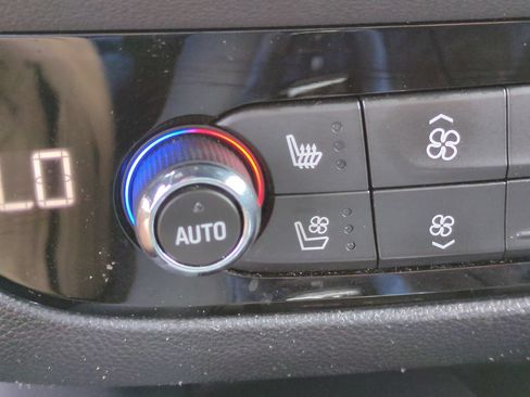 Used 2022 Buick Enclave Premium AWD/4WD image 27
