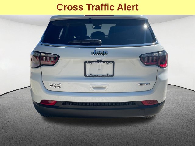 Used 2022 Jeep Compass Latitude w/ Sun and Sound Group AWD/4WD image 11