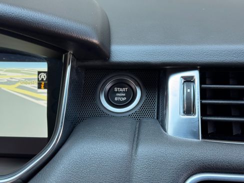 Used 2022 Land Rover Range Rover Sport HSE Silver Edition image 25