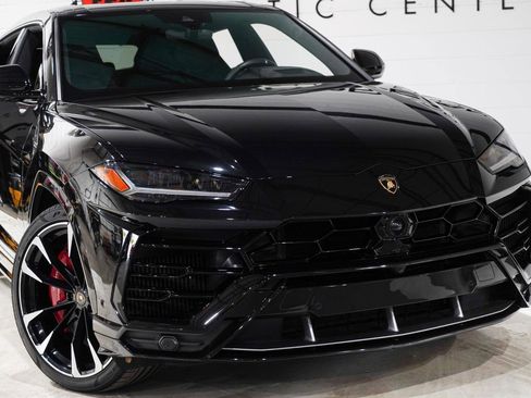 Used 2020 Lamborghini Urus image 11
