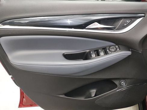 Used 2024 Buick Enclave Essence FWD image 25