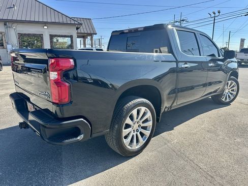 Used 2019 Chevrolet Silverado 1500 High Country w/ Technology Package image 6