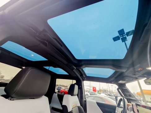 Used 2024 GMC Hummer EV 2X w/ LPO, Illumination Package image 41