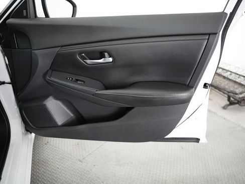 Used 2023 Nissan Sentra SV FWD image 46