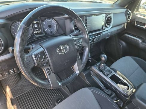Certified 2021 Toyota Tacoma TRD Off-Road AWD/4WD image 12