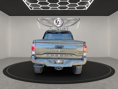 Used 2020 Toyota Tacoma TRD Sport w/ Technology Package image 5