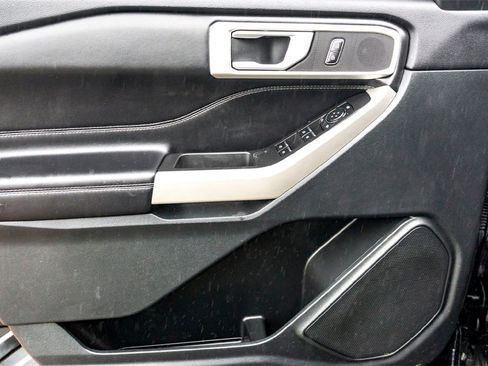 Used 2023 Ford Explorer XLT w/ Equipment Group 202A image 10
