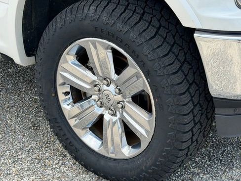 Used 2019 Ford F150 King Ranch w/ Equipment Group 601A Luxury AWD/4WD image 9