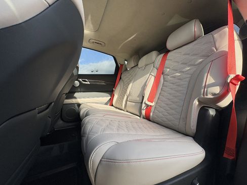 Used 2025 Genesis GV80 3.5T e-SC image 40