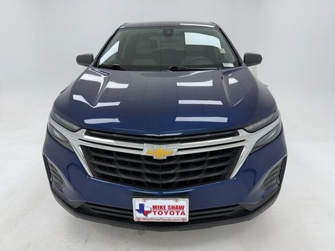 Used 2022 Chevrolet Equinox LS w/ LS Convenience Package image 3